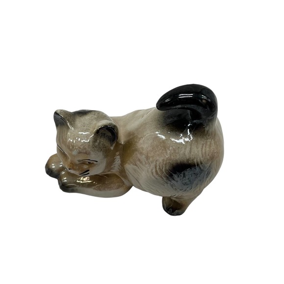 Ceramic Cat Kitten Stretching High Gloss and Weird Eyes - Picture 5 of 5